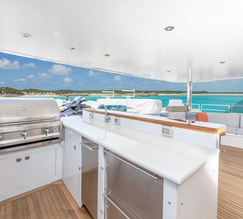 MEMENTO VIVERE Yacht Charter Details, Westport CHARTERWORLD Luxury